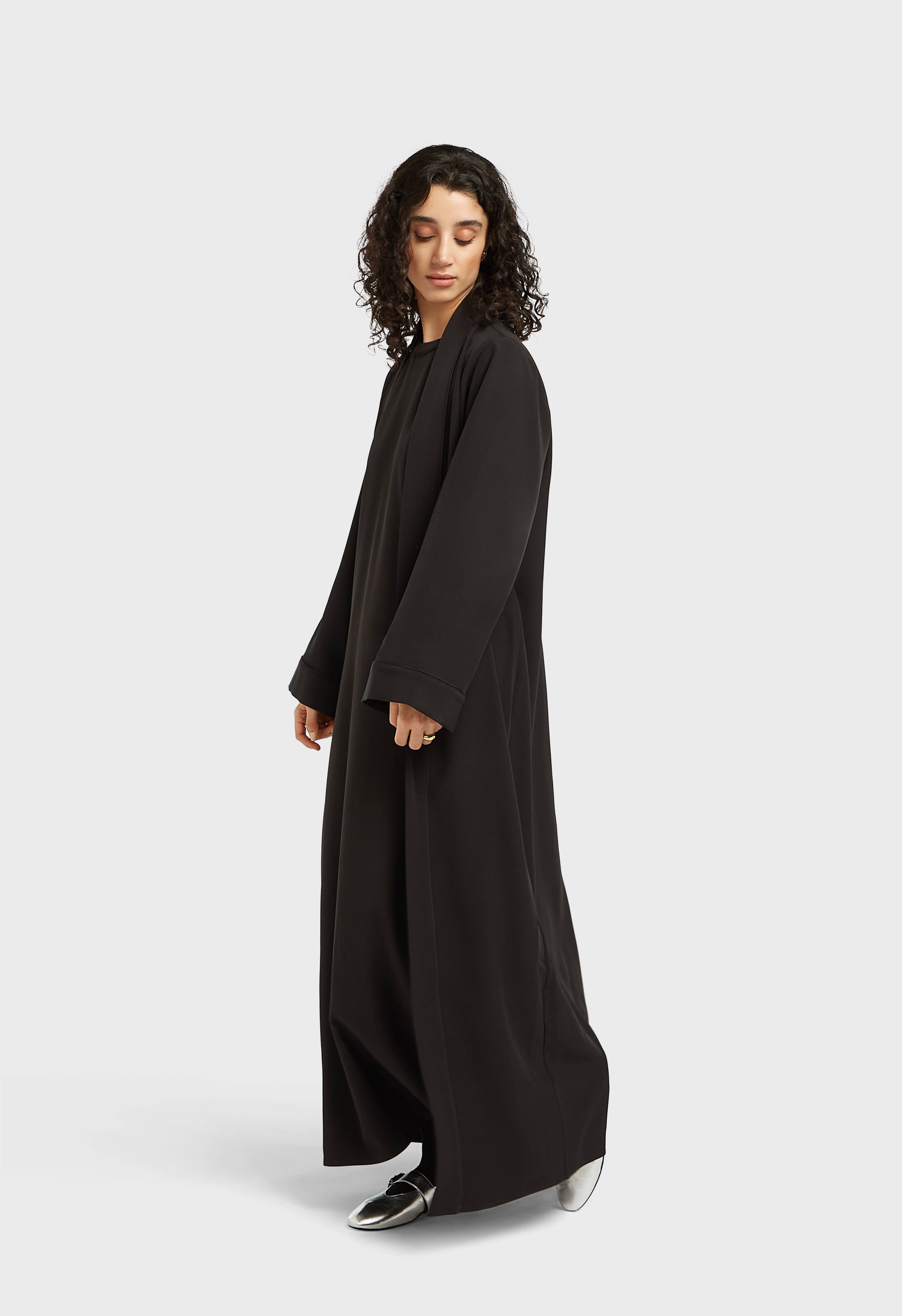 Essential Abaya Short | Black