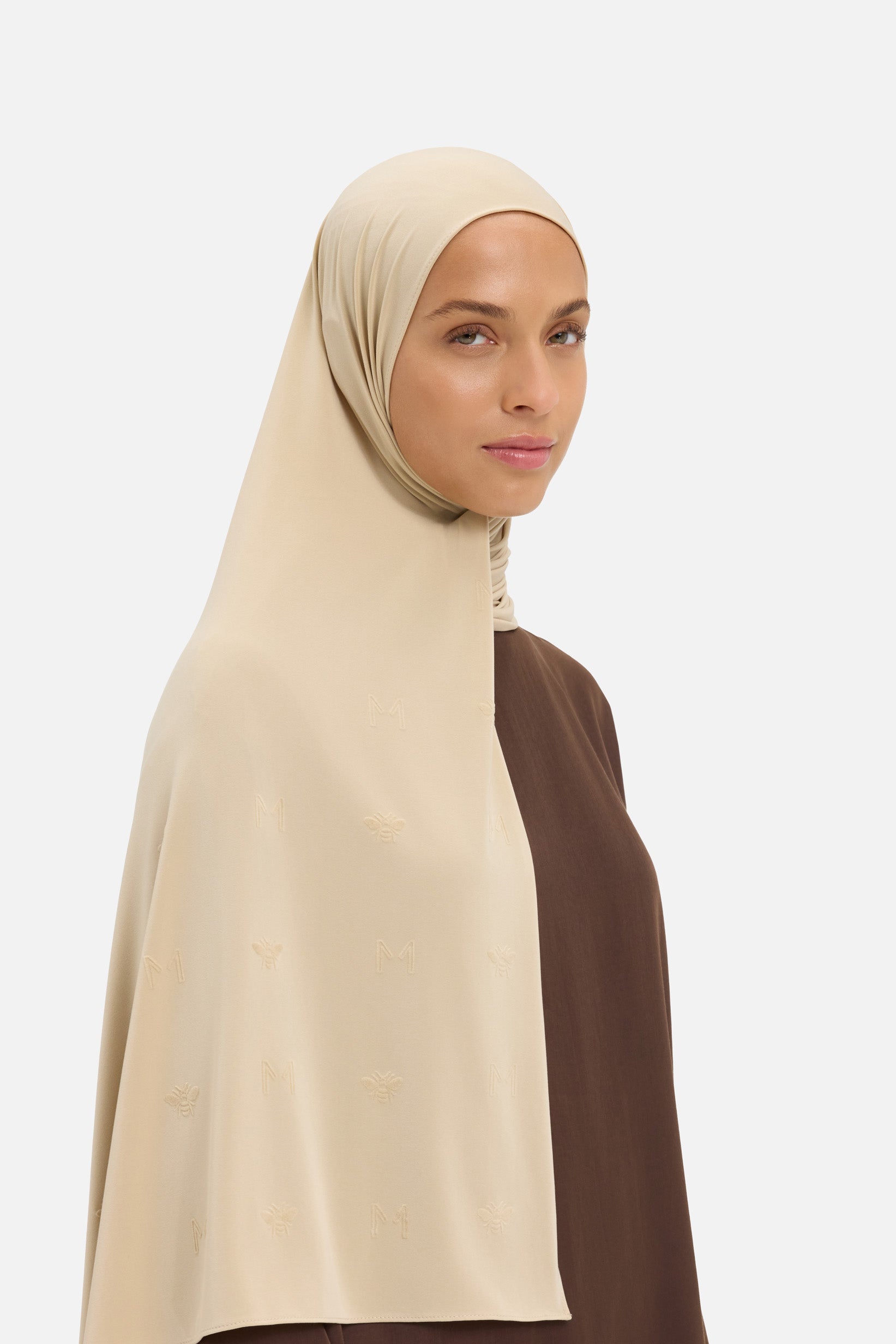 The Bee Monogram Premium | Oat