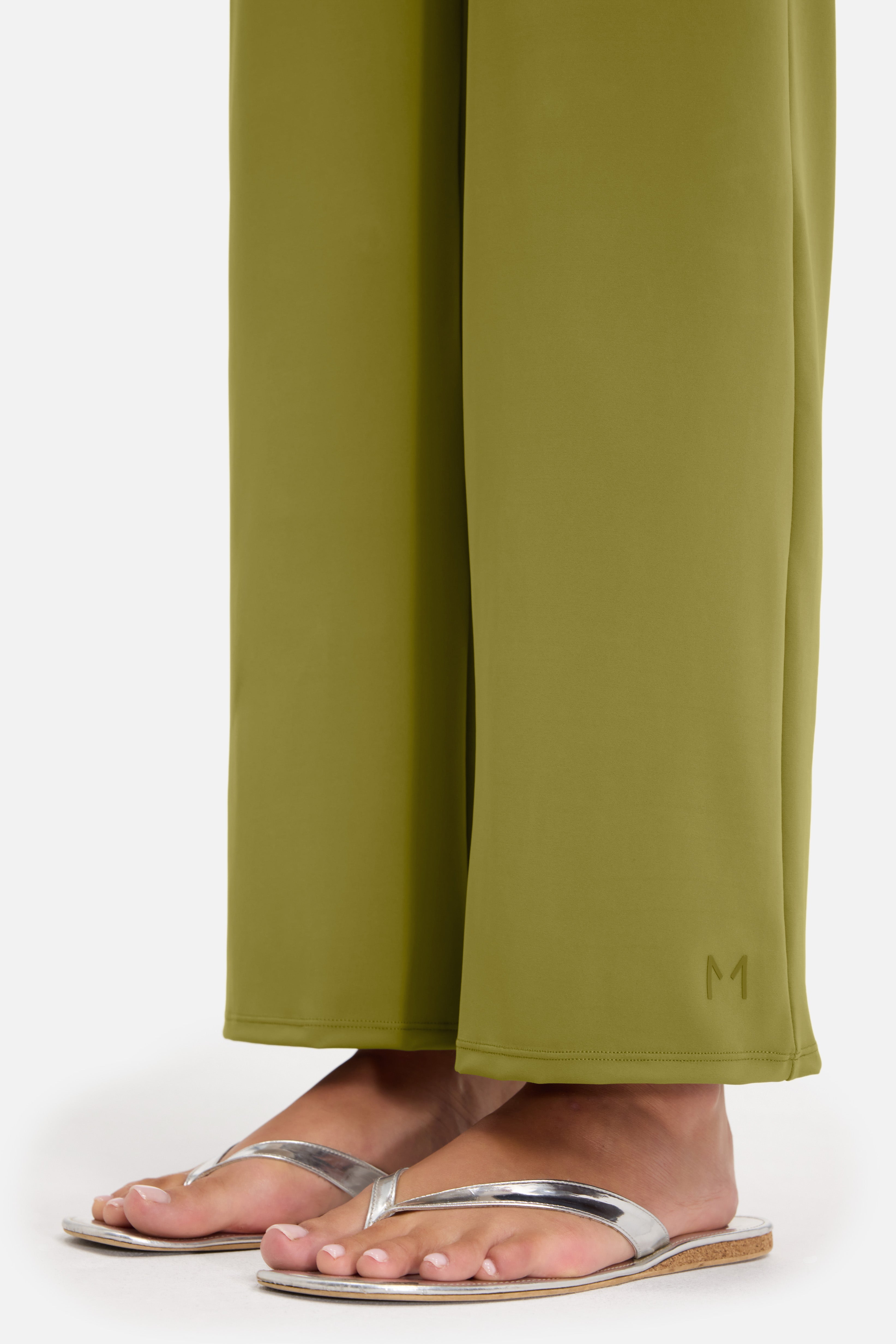 Essential Straight Swim Legging | Ground Basil
