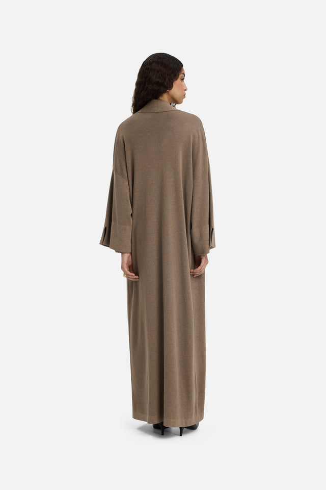 Front view model wearing brown knitted abaya