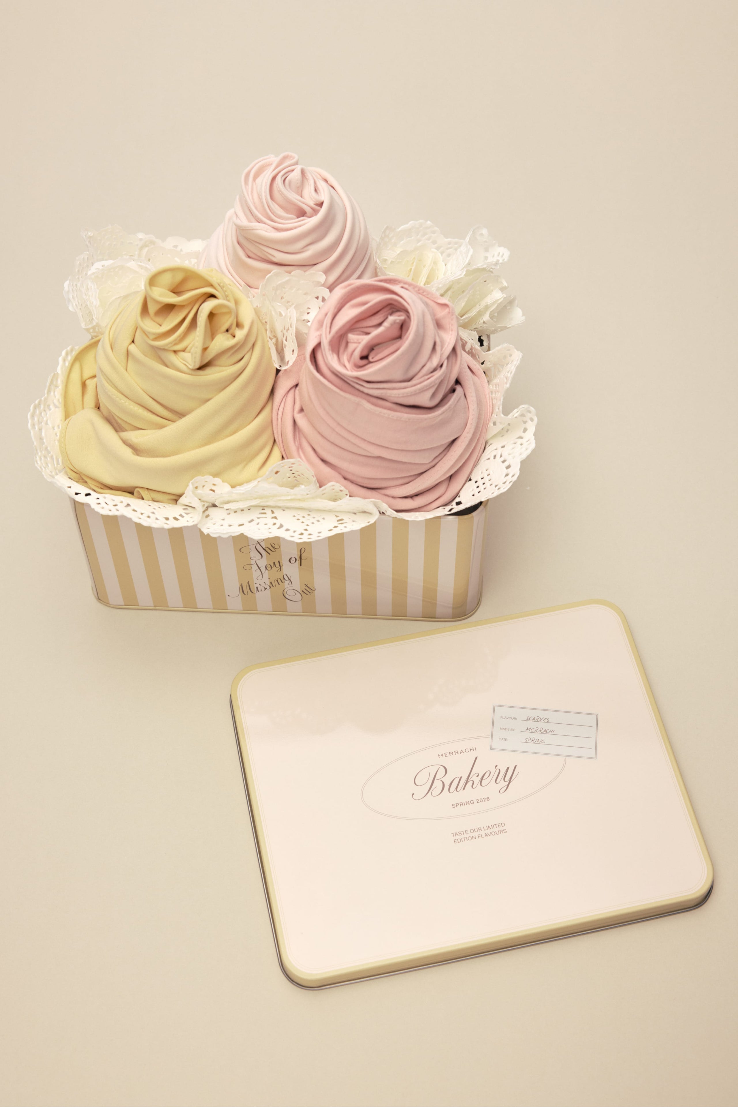 Cookie Scarf Gift Box | Multi Color