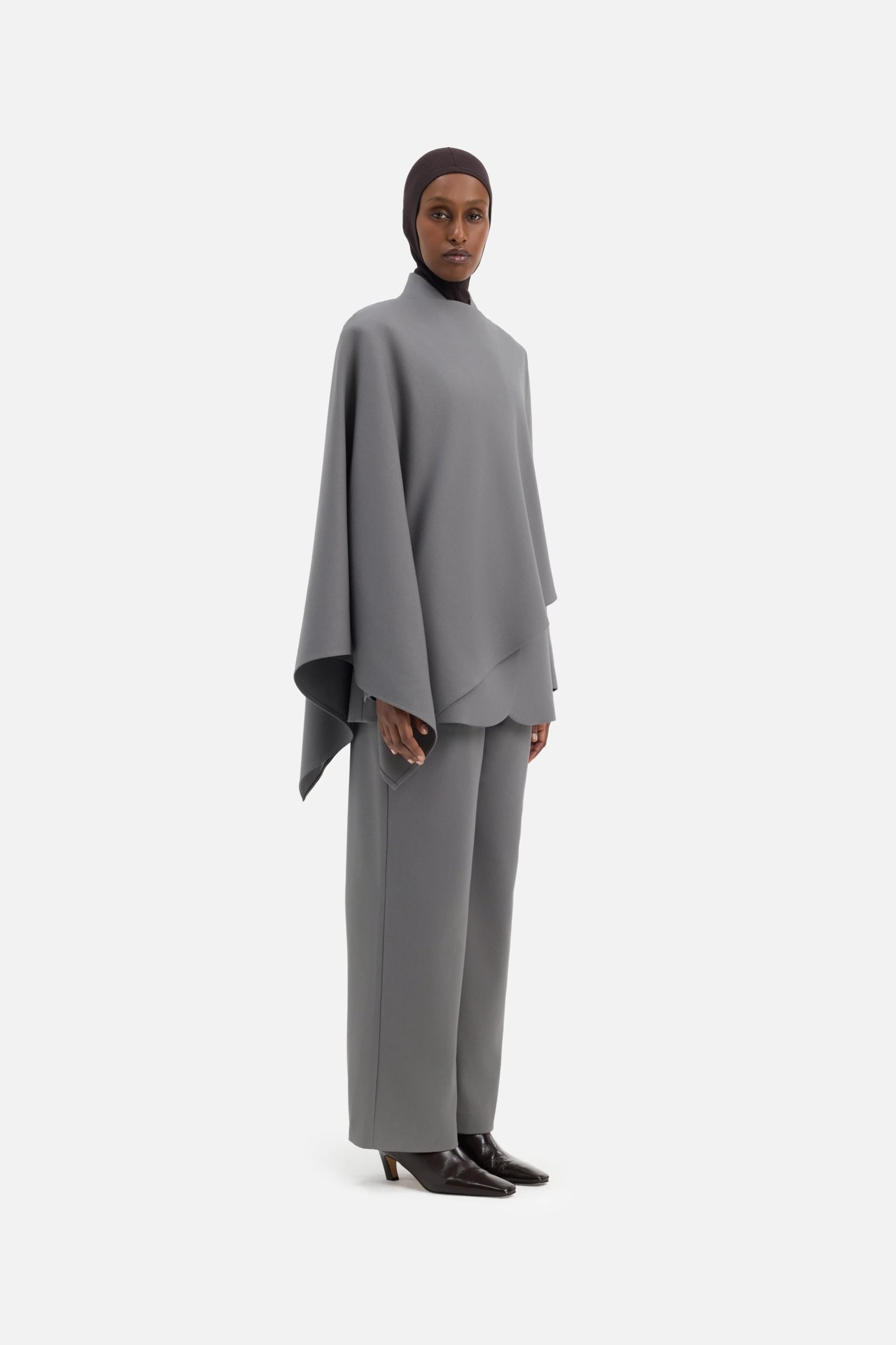 Tailored Cape | Carbon Grey