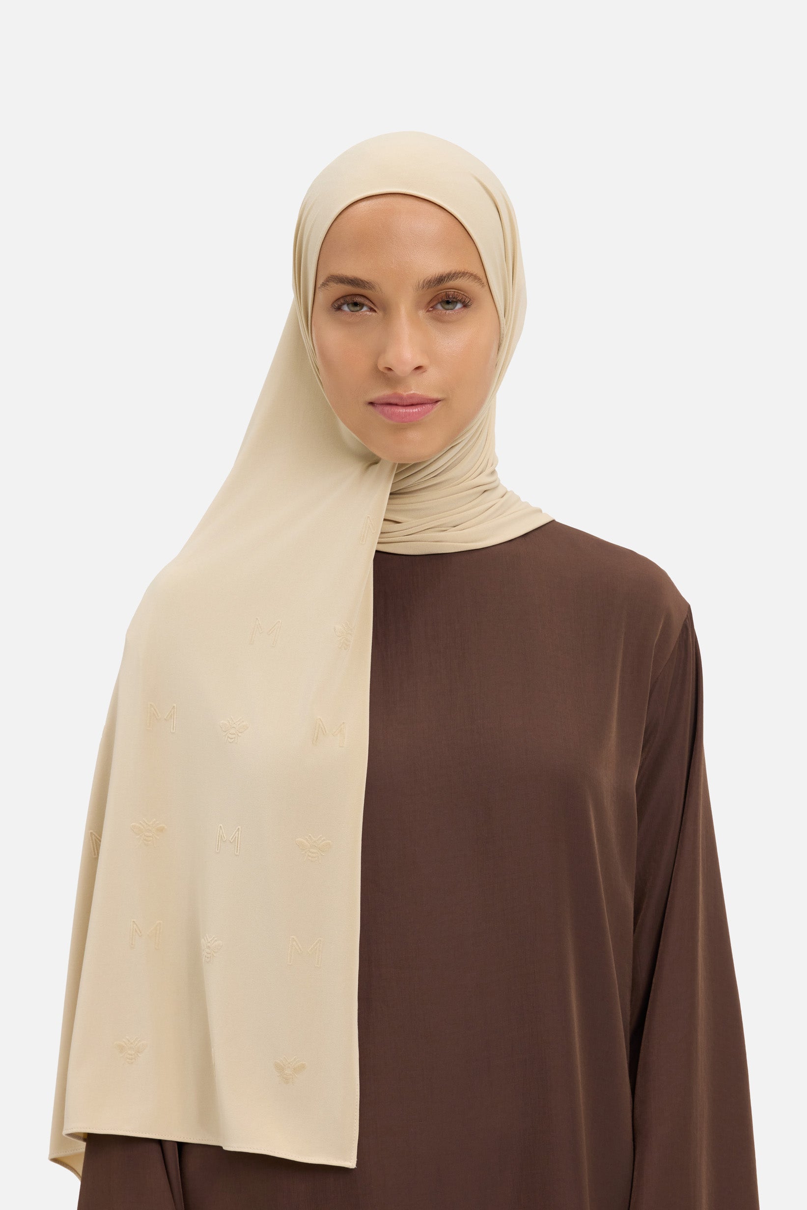 The Bee Monogram Premium | Oat